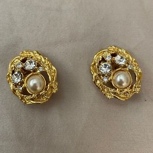 Vintage clip on earrings, gold, rhinestone and pearl. See photos for detail.